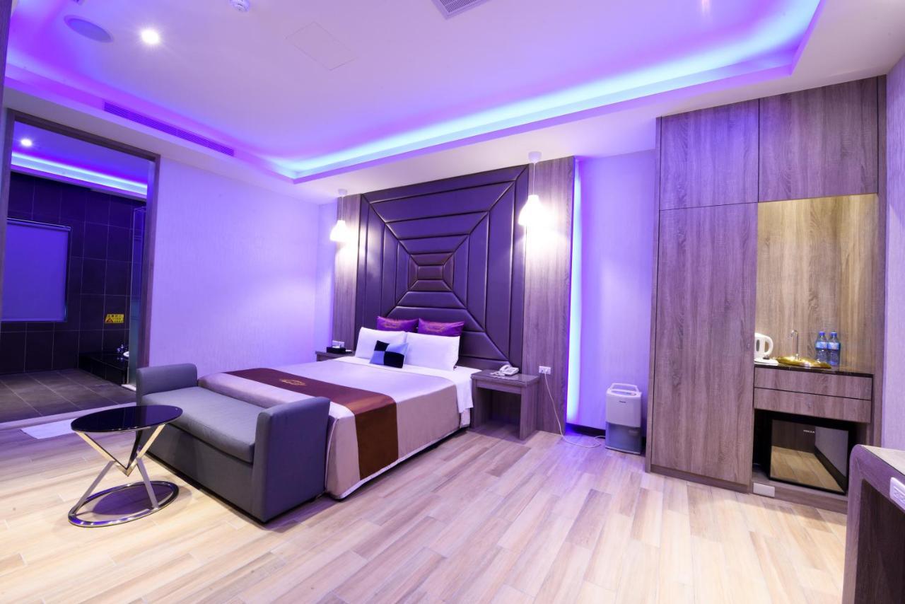 Purple Rainbow Motel Тайпей Екстериор снимка