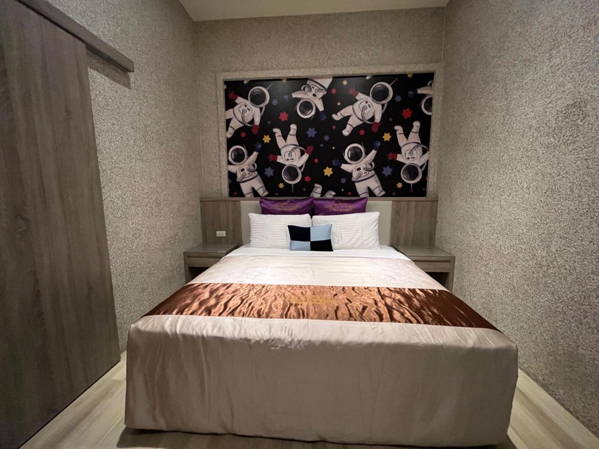 Purple Rainbow Motel Тайпей Екстериор снимка