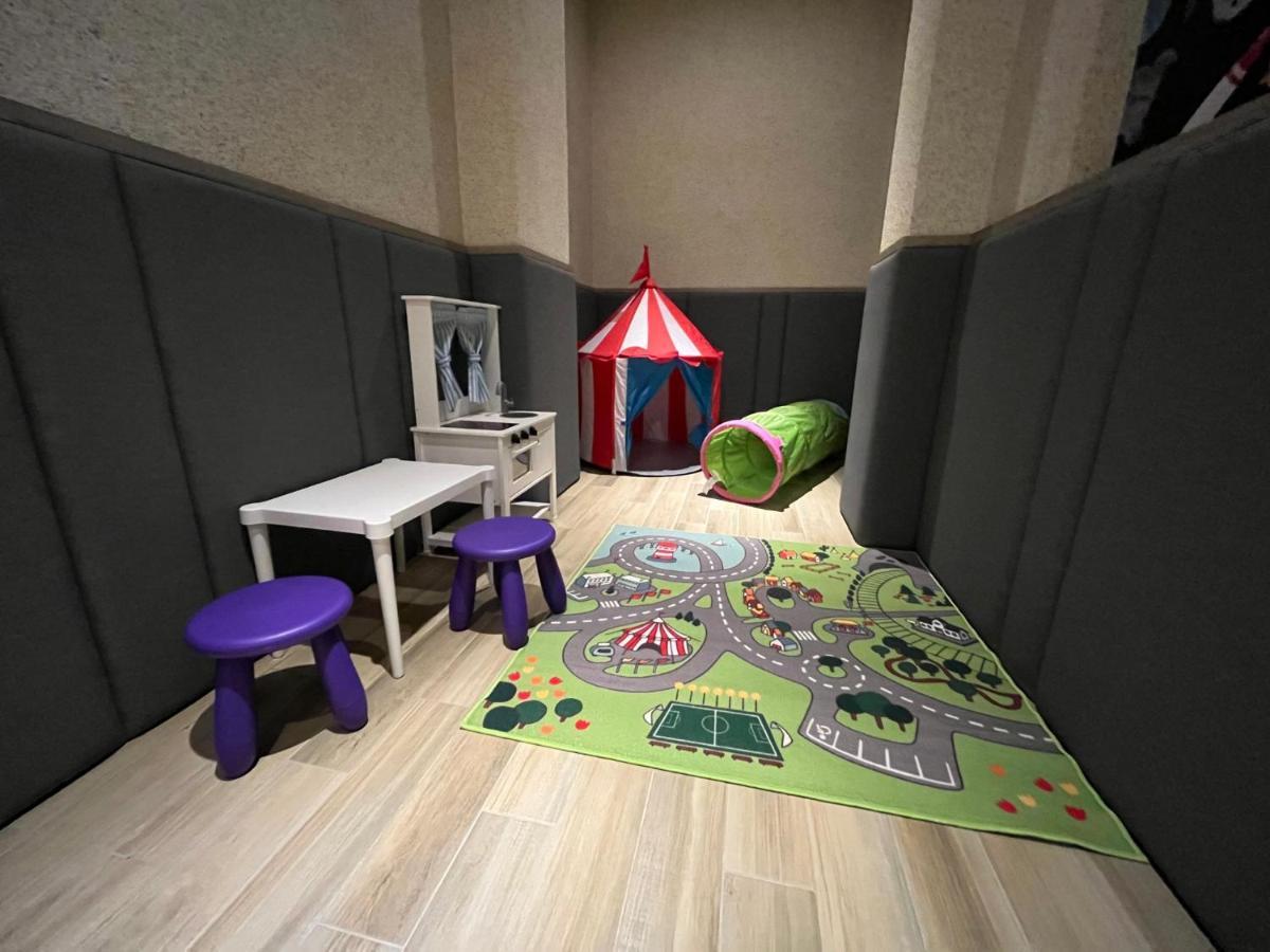 Purple Rainbow Motel Тайпей Екстериор снимка