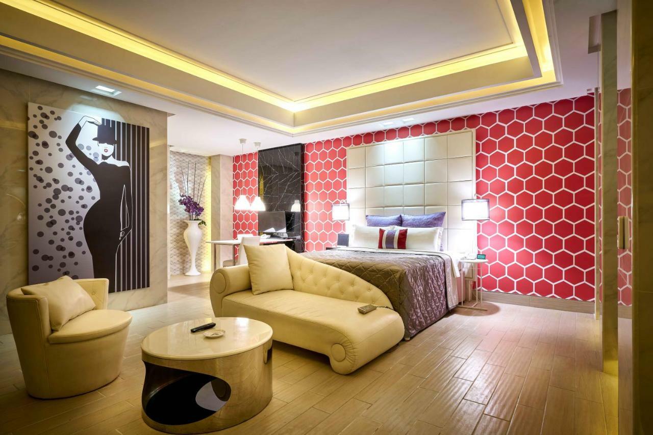 Purple Rainbow Motel Тайпей Екстериор снимка